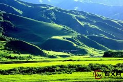 世界四大草原中最特别的一个在中国，它被誉为“空中草原”，它美若仙境，今生一定要去看一看它。