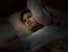 基于中医“胃不和则卧不安”理论，来探讨腹部推拿治疗失眠的机制