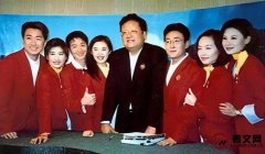 刘长乐已经70岁了，现在已退居幕后，他和同事们珍贵的合影照曝光