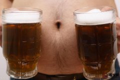 啤酒肚越大，命越短？身体这3个部位，太粗太大，可能是疾病征兆