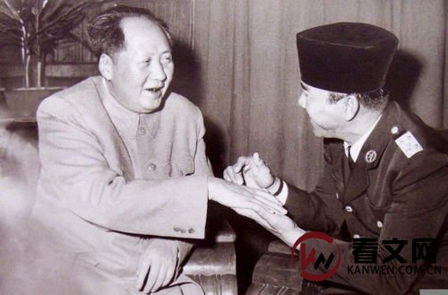毛主席送行印度尼西亚总统