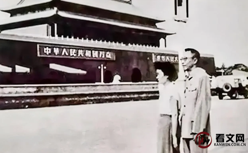 溥仪到故宫游玩