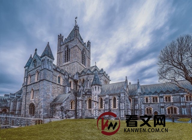 德国哲学家费尔巴哈所著的《基督教的本质》