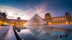 卢浮宫简介：法国巴黎市中心，是世界上最著名的艺术博物馆之一，代表了艺术收藏的巅峰