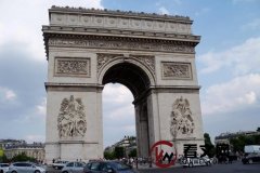 巴黎凯旋门简介：可以追溯到19世纪初，当时拿破仑·波拿巴统治法国